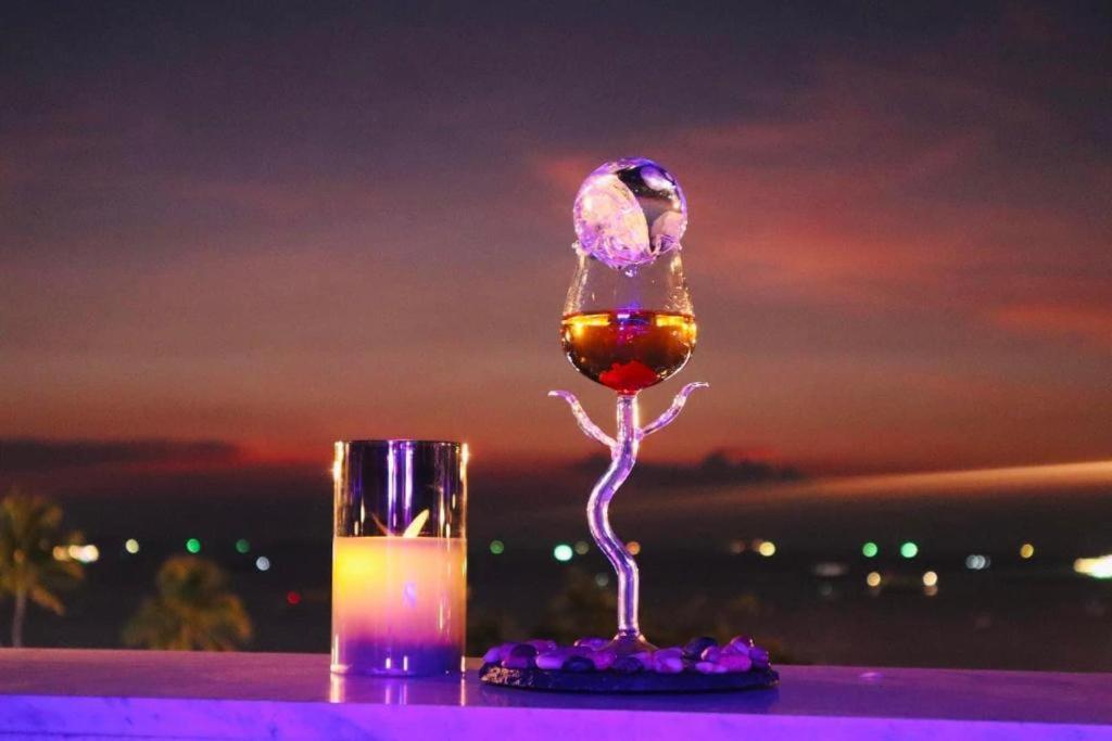 The Globe Hotel, Bar & Restaurant パッタヤー エクステリア 写真